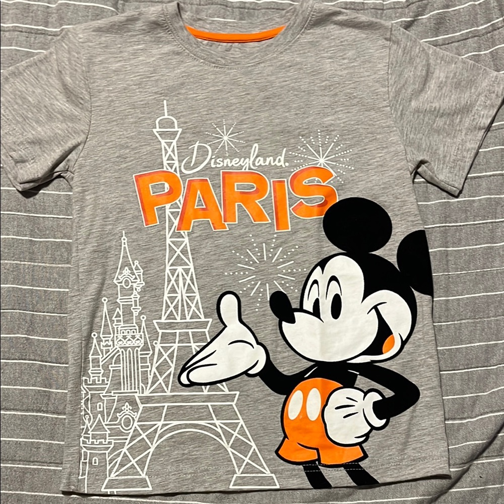 ❌SOLD❌ Disneyland Paris Park Gray and Orange Mickey Mouse Tee NWOT